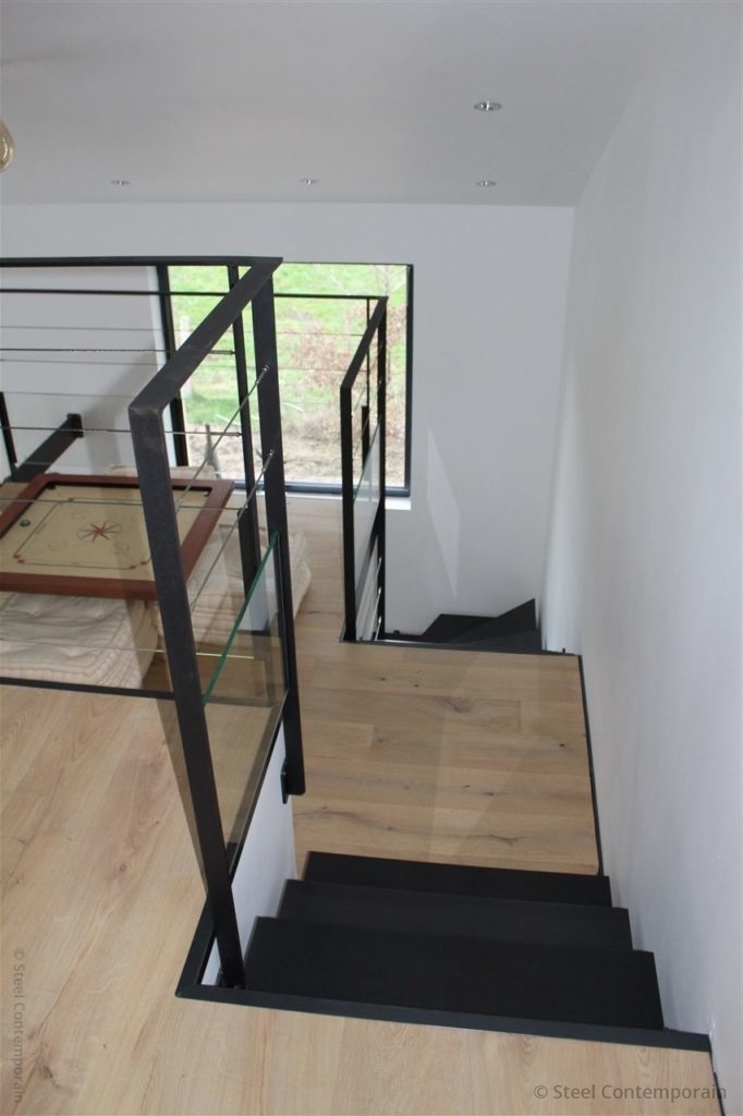 Escalier demi tournant design métallique 2019