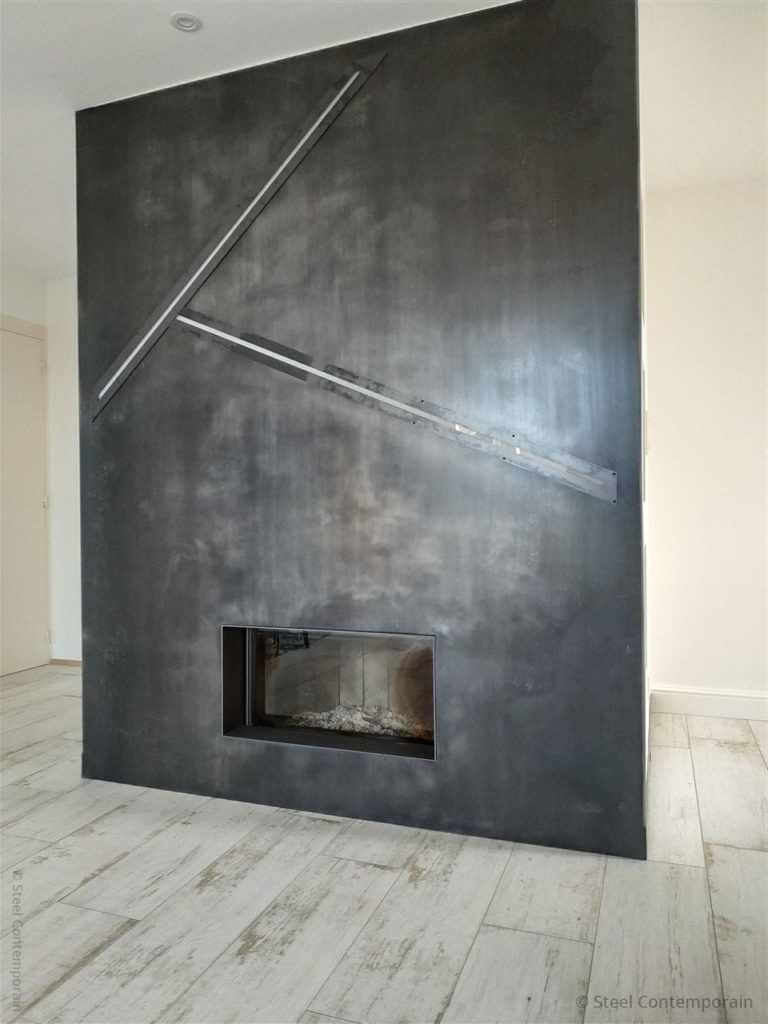 Habillage de cheminée moderne en acier